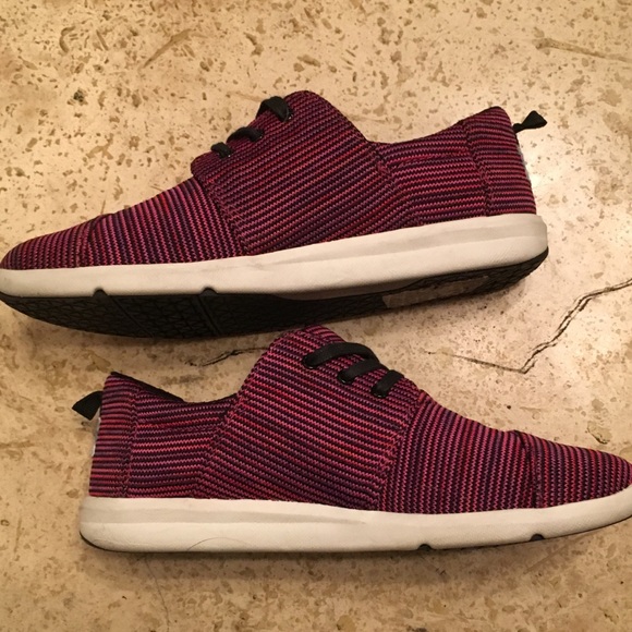 *NWT* Tom’s Black Plum Del Rey LaceUp Sneakers Sz 8 - Picture 8 of 9